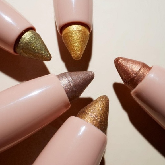 KKW BEAUTY Disguise Eye Liner Crayon - Picture 7 of 9